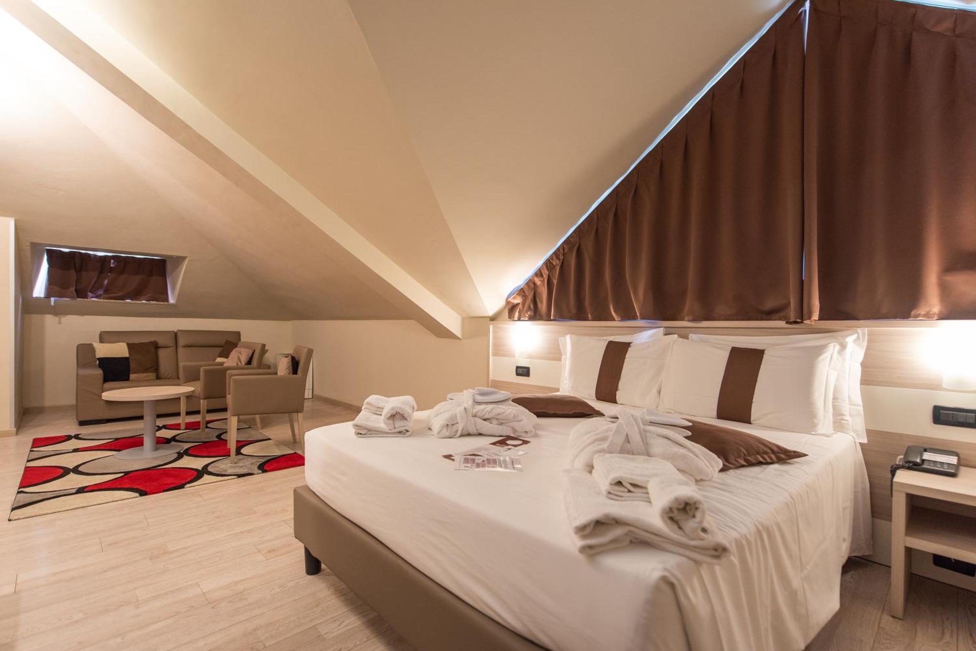 Best Quality Hotel La Darsena Moncalieri Exterior photo