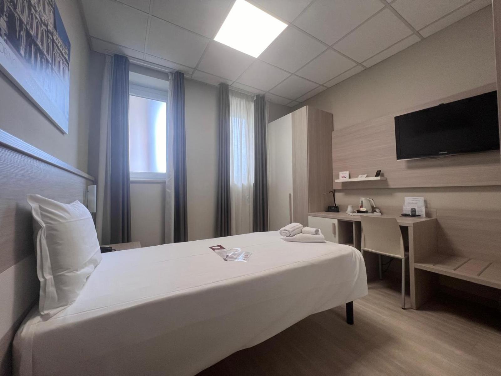Best Quality Hotel La Darsena Moncalieri Exterior photo